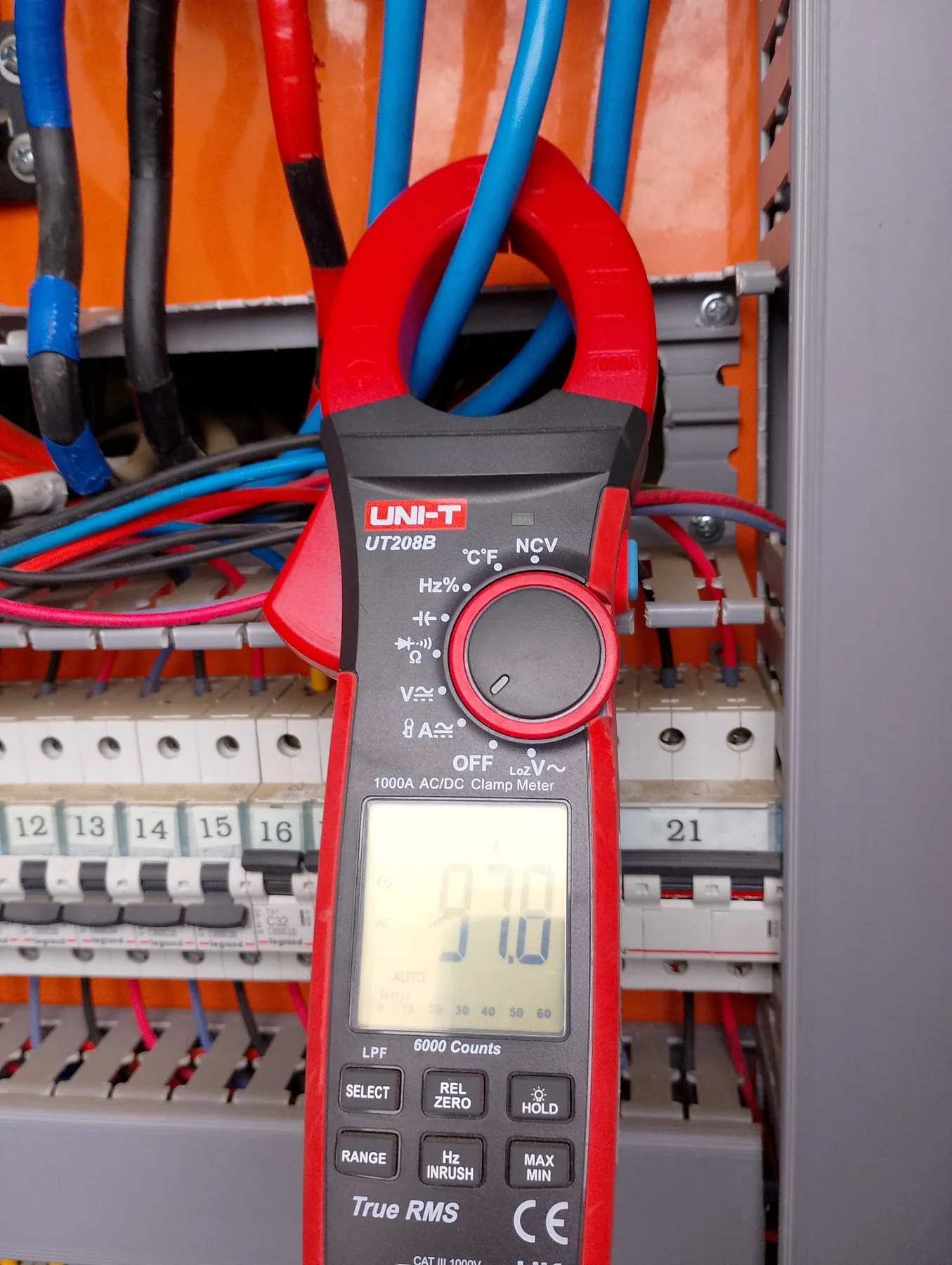 LL Ingeniería y Construcción SpA — registro de trabajo eléctrico 22